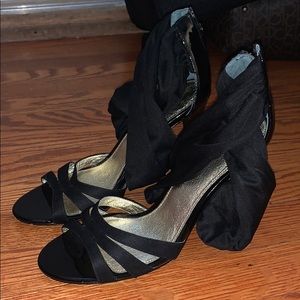 Adriana Papel black stilettos